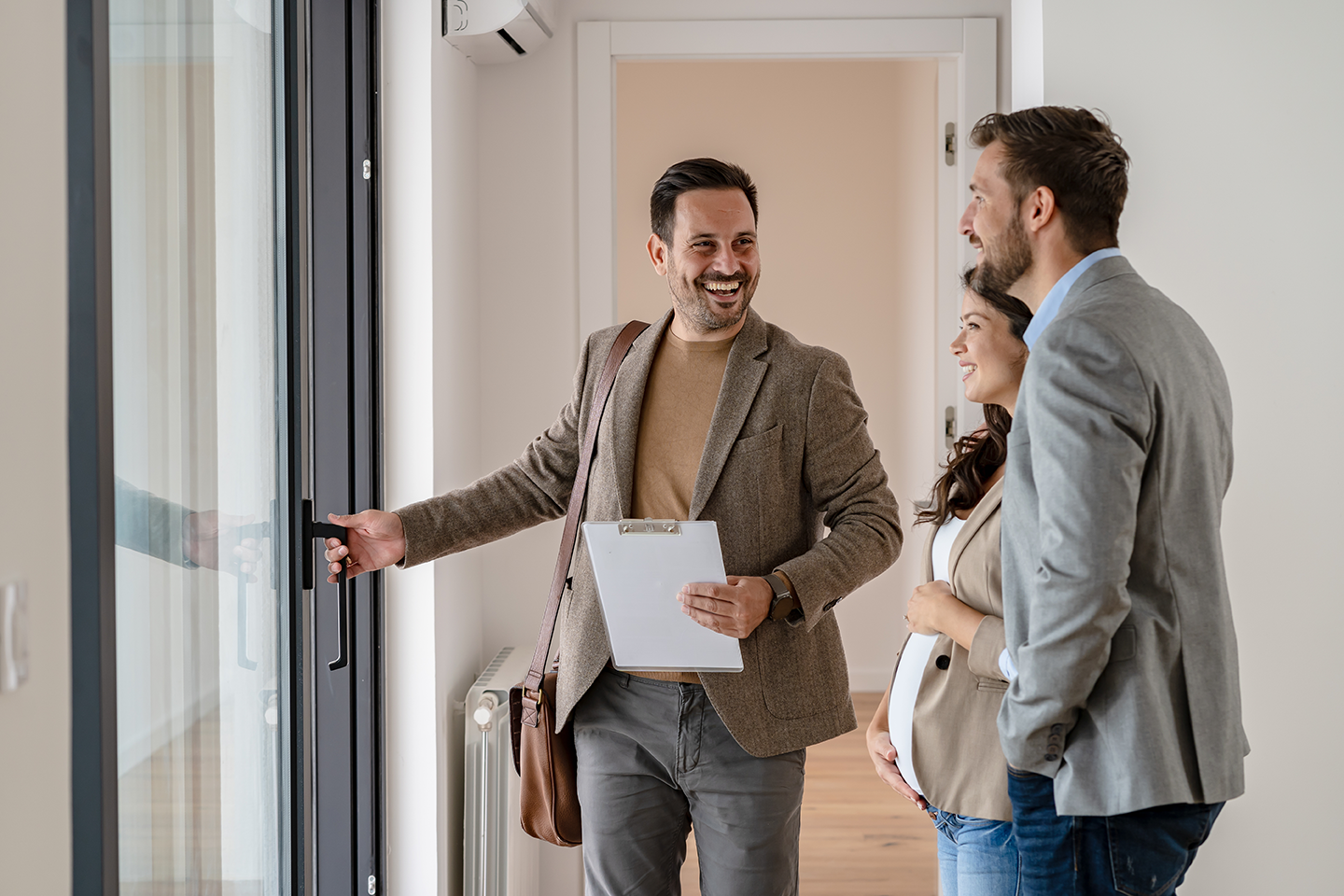Property manager showing a unit Property manager showing a unit